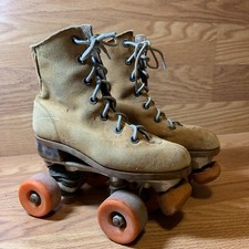 Vintage 1980s / 1990s Roller Rink Rental Skates Smooth-Rolling Wheels - Size 2