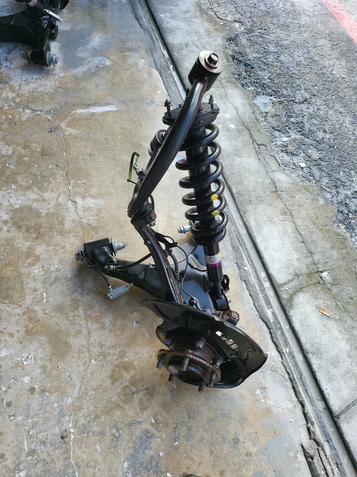 Suspensión delantera izquierda Toyota Tundra 2014 a 2021 Foto 3 de 4