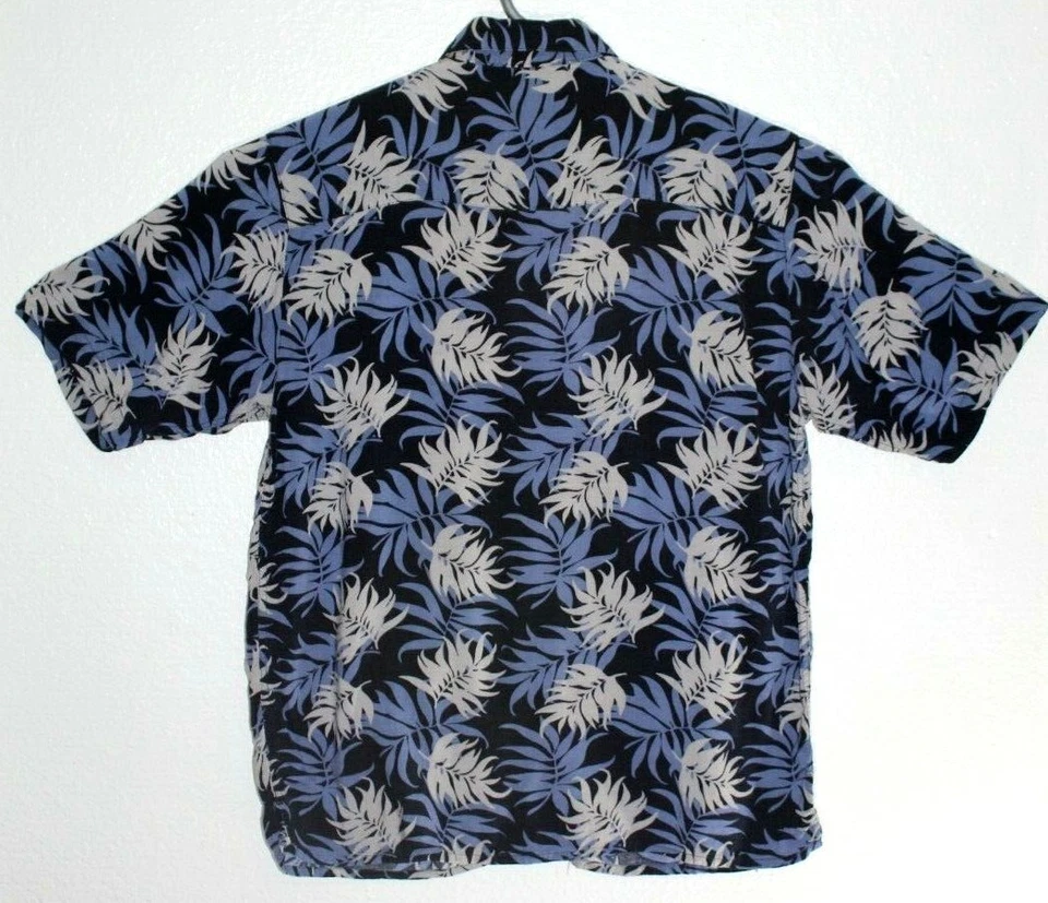Cambridge Classic shirts Mens sz M Blue leaf Print Short Sleeves Button Casual  - Image 3 of 4