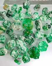 86,cts Natural Green rough Emerald gemstone raw lot from swat pakistan