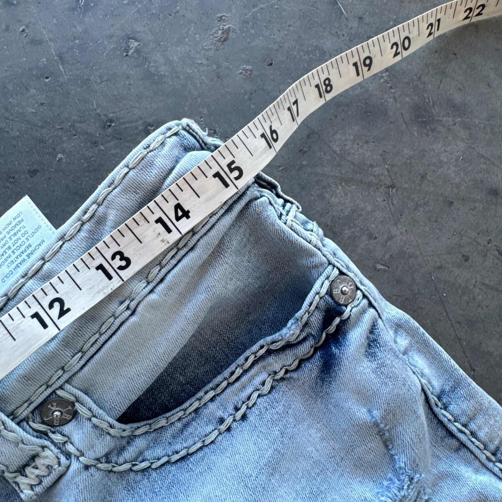 Vintage Y2k True Religion Light Weight Cutoff Bermuda Denim Jean Shorts 30 thumbnail 4