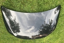 VW Scirocco Motorhaube LR8X Dark Maroon Emblem Schwarz
