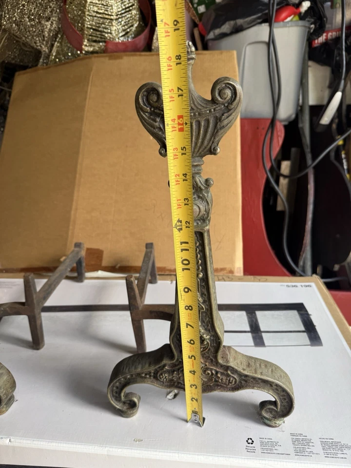 "Juego de colección chimenea de hierro fundido Andirons perros de fuego primitivos 18"" Pullman Nueva York" Foto 4 de 4