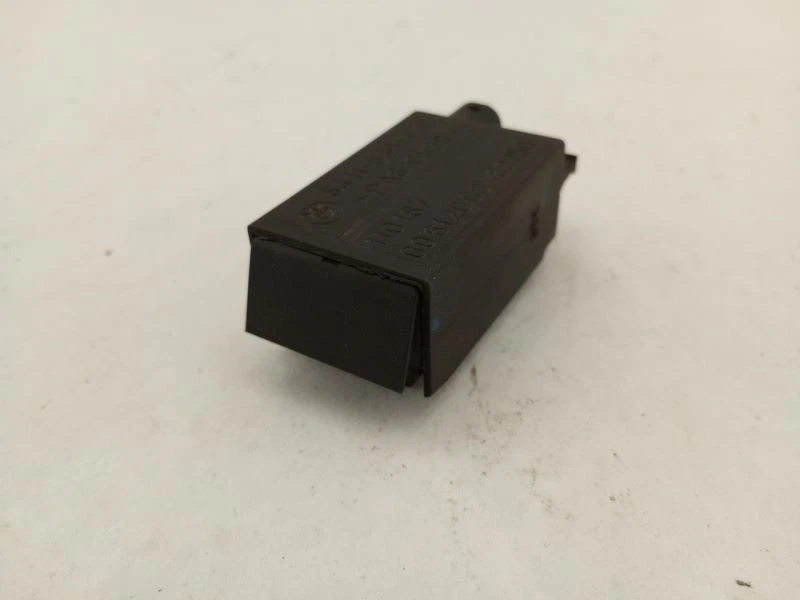 BMW 330Ci E46 Coupe Auxiliary Fan Relay Sensor Fits 2001-2006 - Image 3 of 4