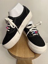 Magellan Outdoors Black Canvas Shoes Women s Size 7