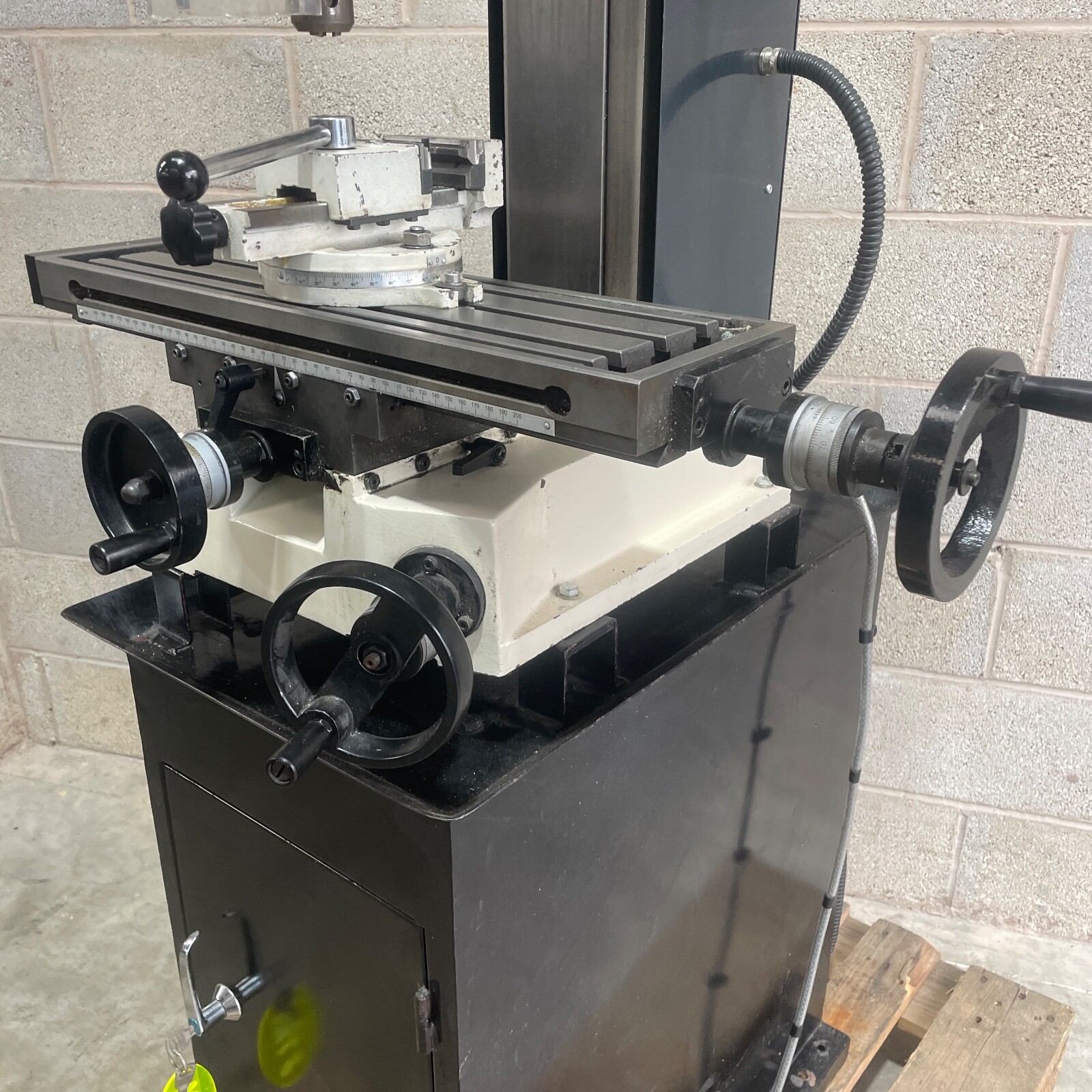 Axminster X3 Milling Machine on Stand 230v eBay