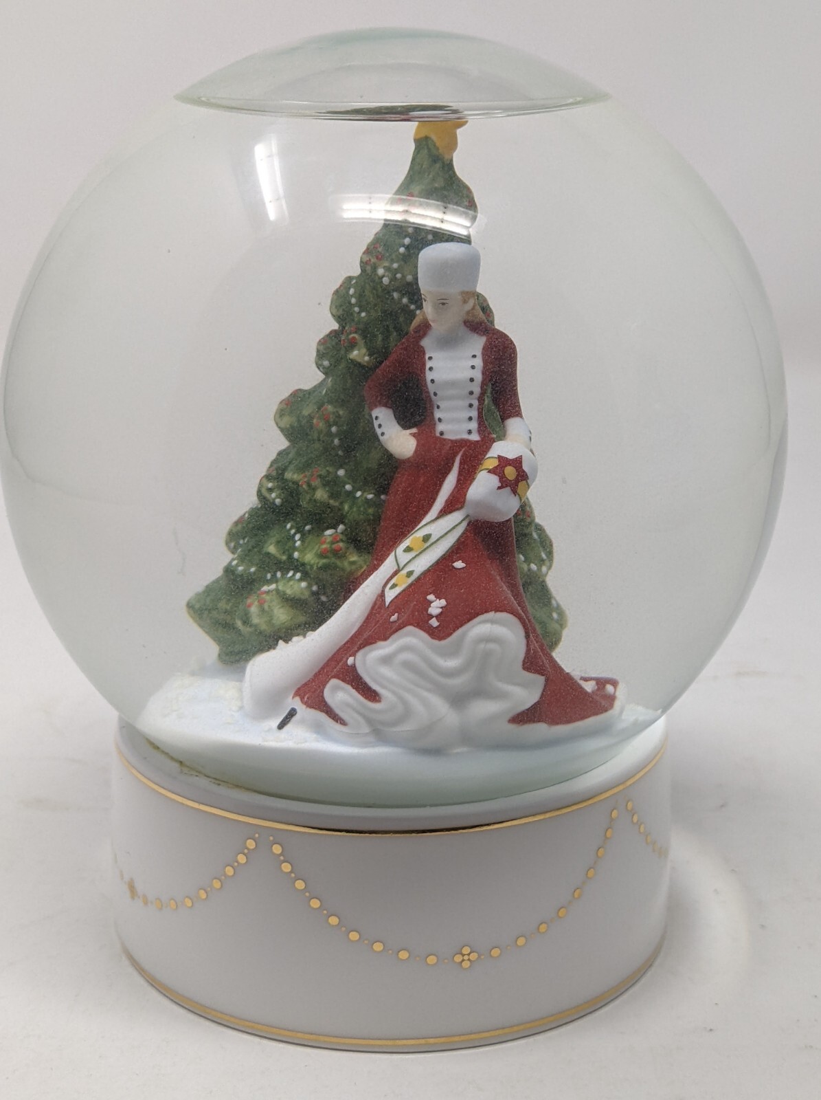 Royal Doulton Snow Globe Christmas Day Limited Edition Number 475  Handmade 2011