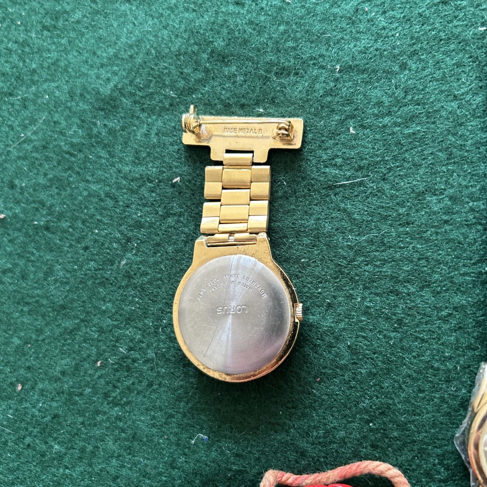 Classic Gold Lorus Nurses Lapel Pin Quartz Plus 2 ladies watches job lot - Image 4 of 4