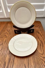 Lenox Hayworth Dinner Plates Set 2 Gold Trim Ivory