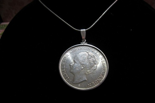 Netherlands 2 1/2 Gulden Silver Coin Pendant Netherlands 2 1/2 Gulden 1937 Coin - Picture 8 of 8