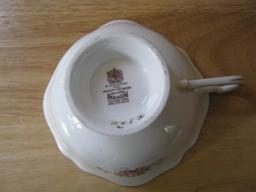 Paragon Fine Bone China Teacup & Saucer Set By Appt To Her Majesty The Queen - Picture 9 of 15