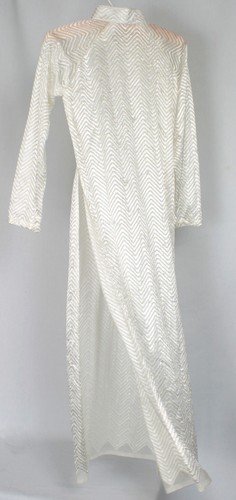 Handgefertigtes Original weißes Perlen Chevron Muster traditionelles vietnamesisches Ao Dai Kleid - Bild 7 von 8