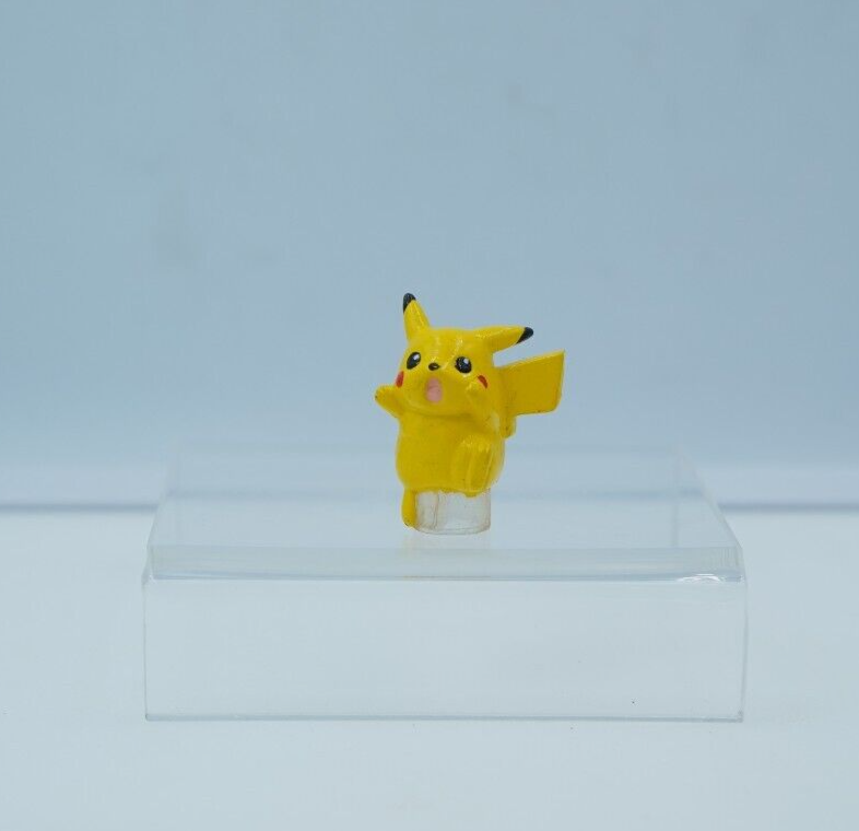 Scared Pikachu Bandai Mini CGTSJ Nintendo Japan figure