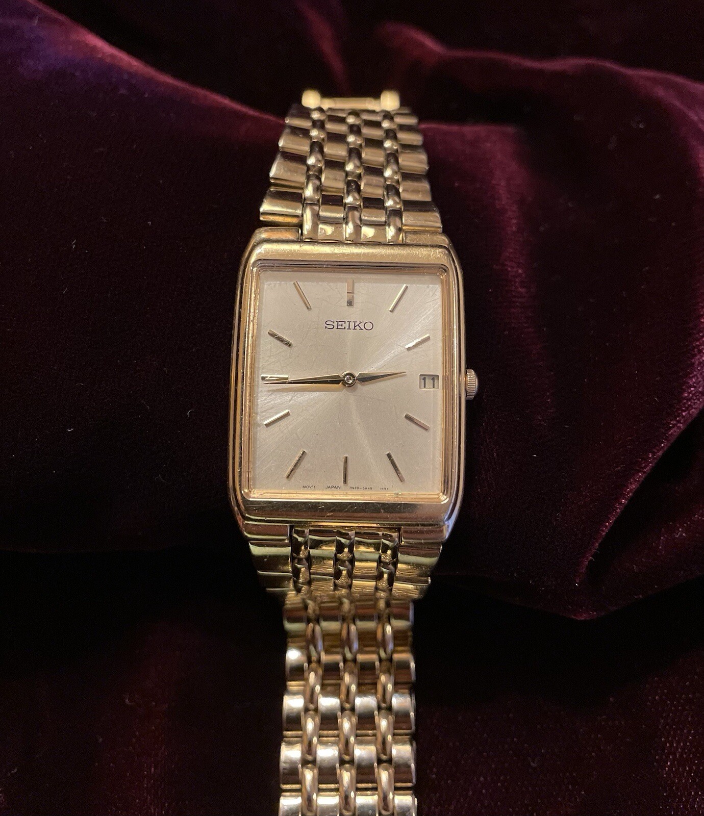 Seiko Men’s Watch Slim Gold Tank Quartz w Date Sold For Parts