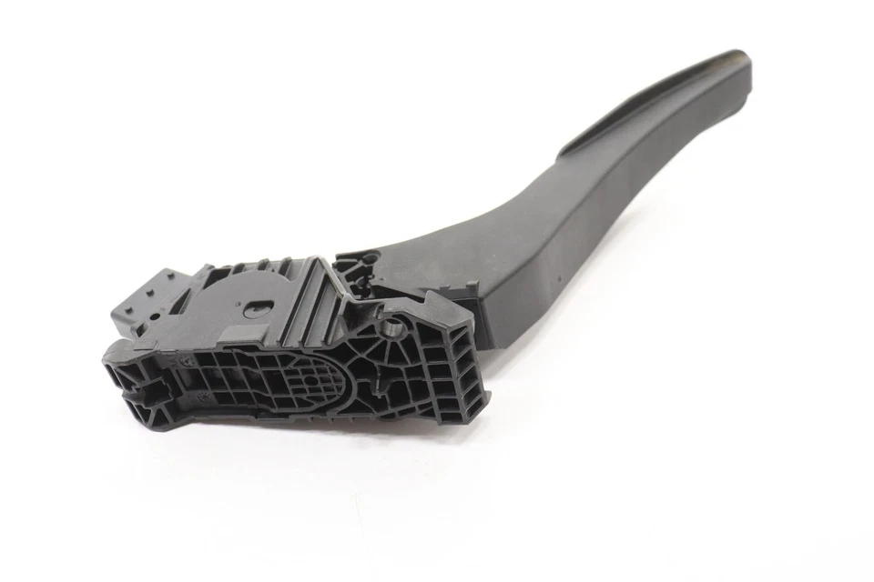 2017 - 2025 CHRYSLER PACIFICA GAS PEDAL ACCELERATOR THROTTLE TRAVEL SENSOR OEM - Image 3 of 4