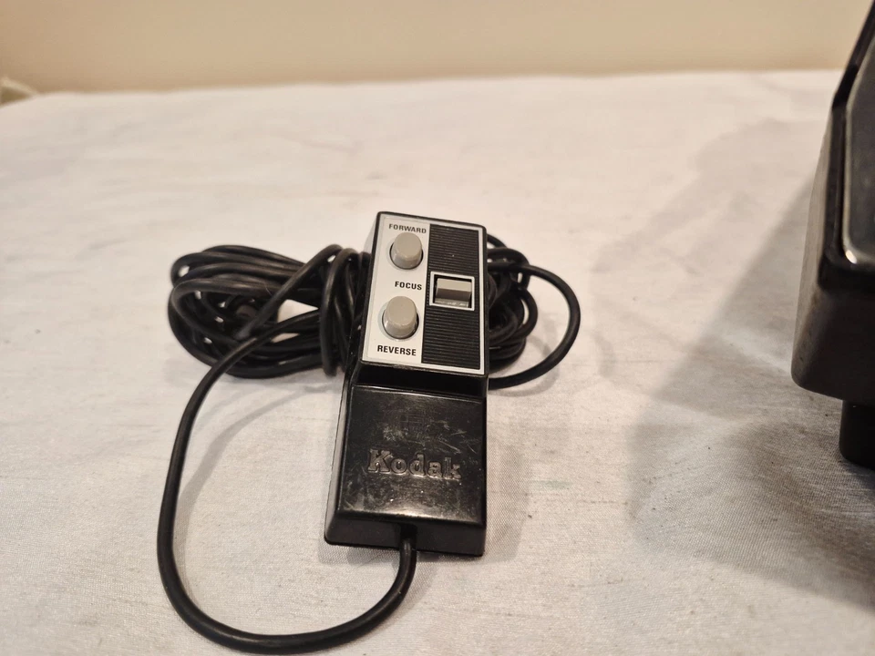 Professionally Serviced Kodak 5600 Carousel Slide Filmstrip Projector See Video - Image 2 of 4