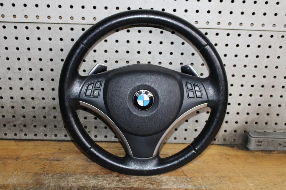 06-11 BMW E90 E92 328I 330I 335I SPORT STEERING WHEEL W/ PADDLE SHIFTERS - Image 2 of 4
