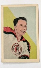 1952-53 Parkhurst - Gus Mortson #39