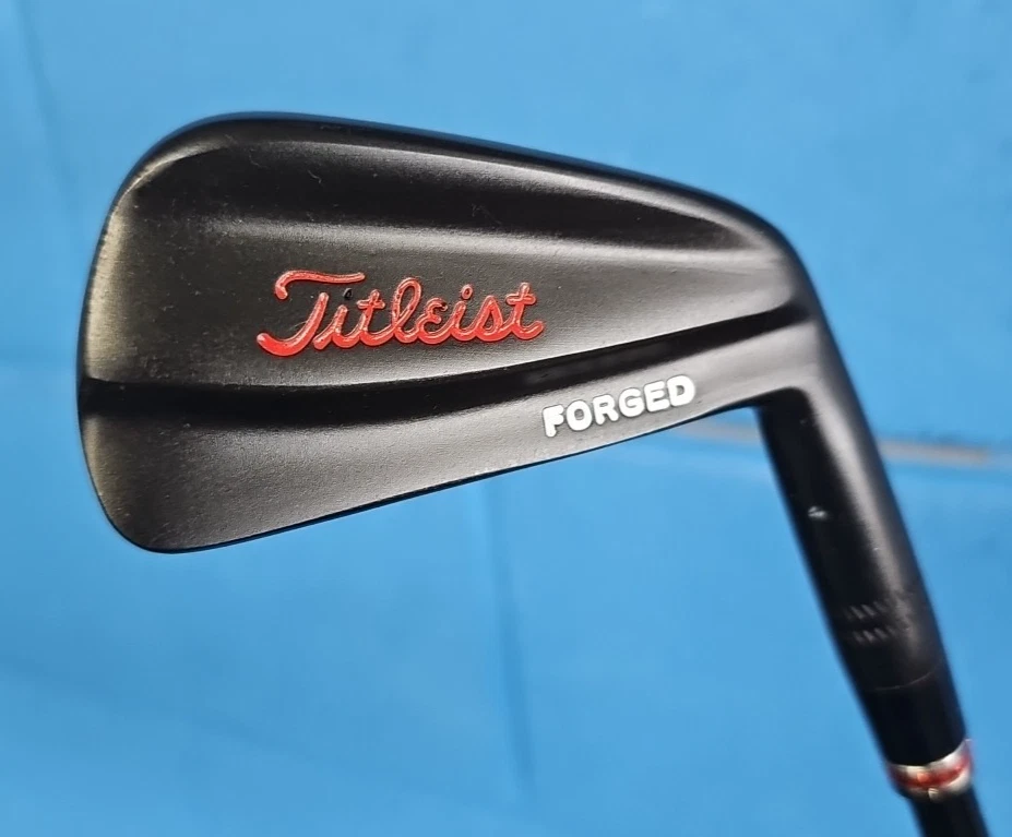 1980 TITLEIST TOUR MODEL 3-PW BLACK NITRIDE BLUEPRINTED SPINE ALIGNED BLACK S300 - Image 2 of 4