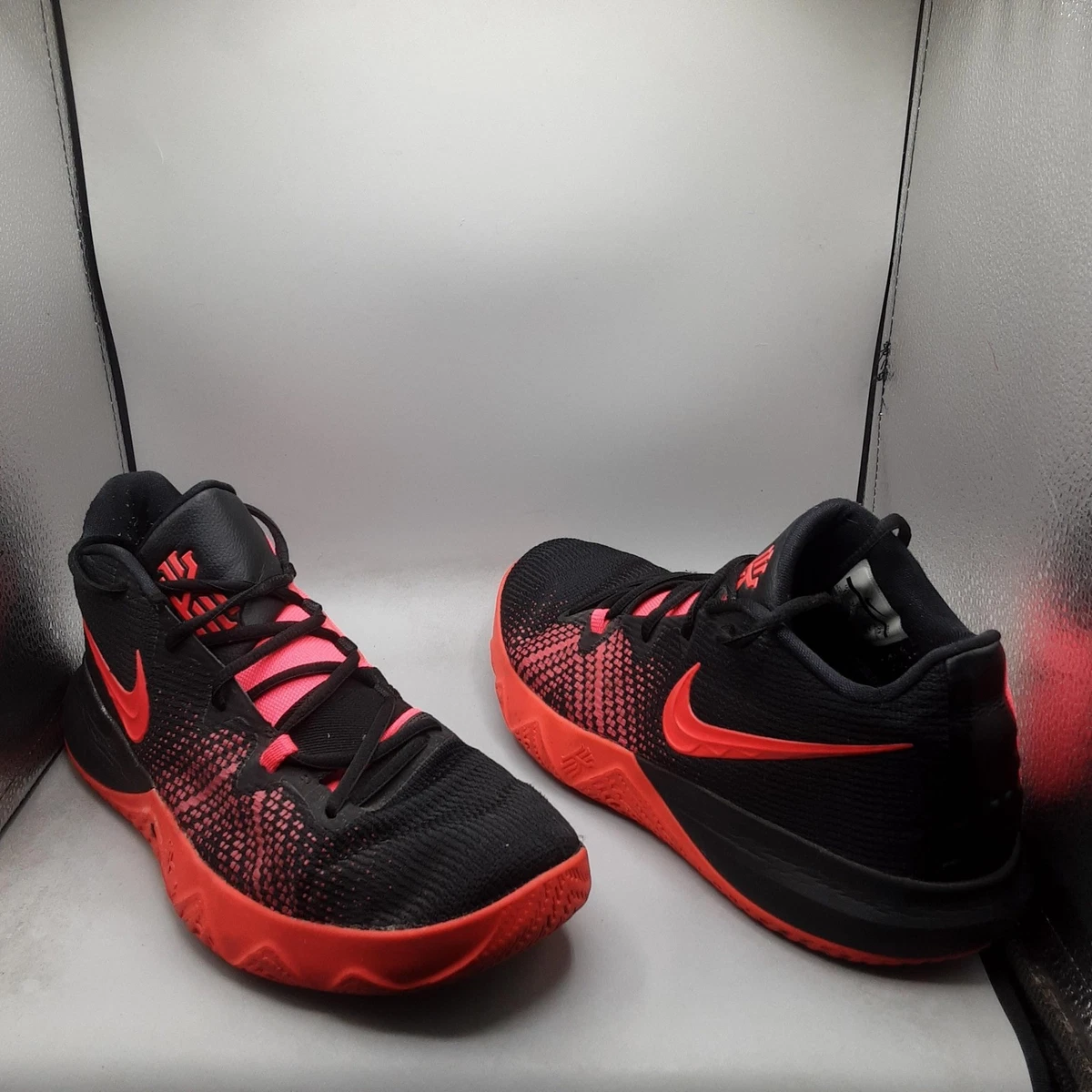 Nike Kyrie Flytrap Basketball Shoes Athletic Sneakers Black/Red Men\'s Size 10.5 Nike Kyrie Flytrap Men main image 3