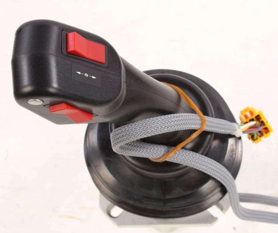 New C9634113133 David Brown Joystick & Valve - Image 2 of 4