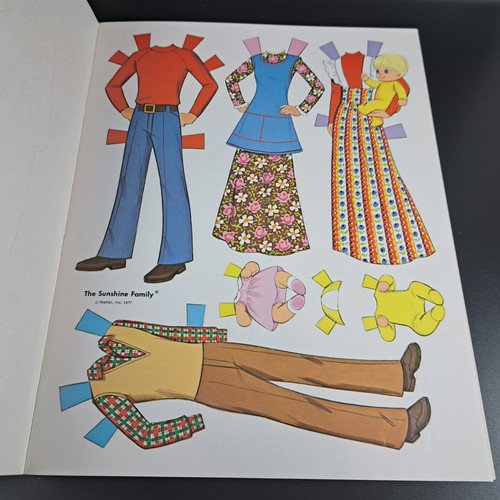 Muñecas de papel Sunshine Family Stephie Steve Grandparents Mascotas Whitman c1977 sin cortar - Imagen 6 de 9