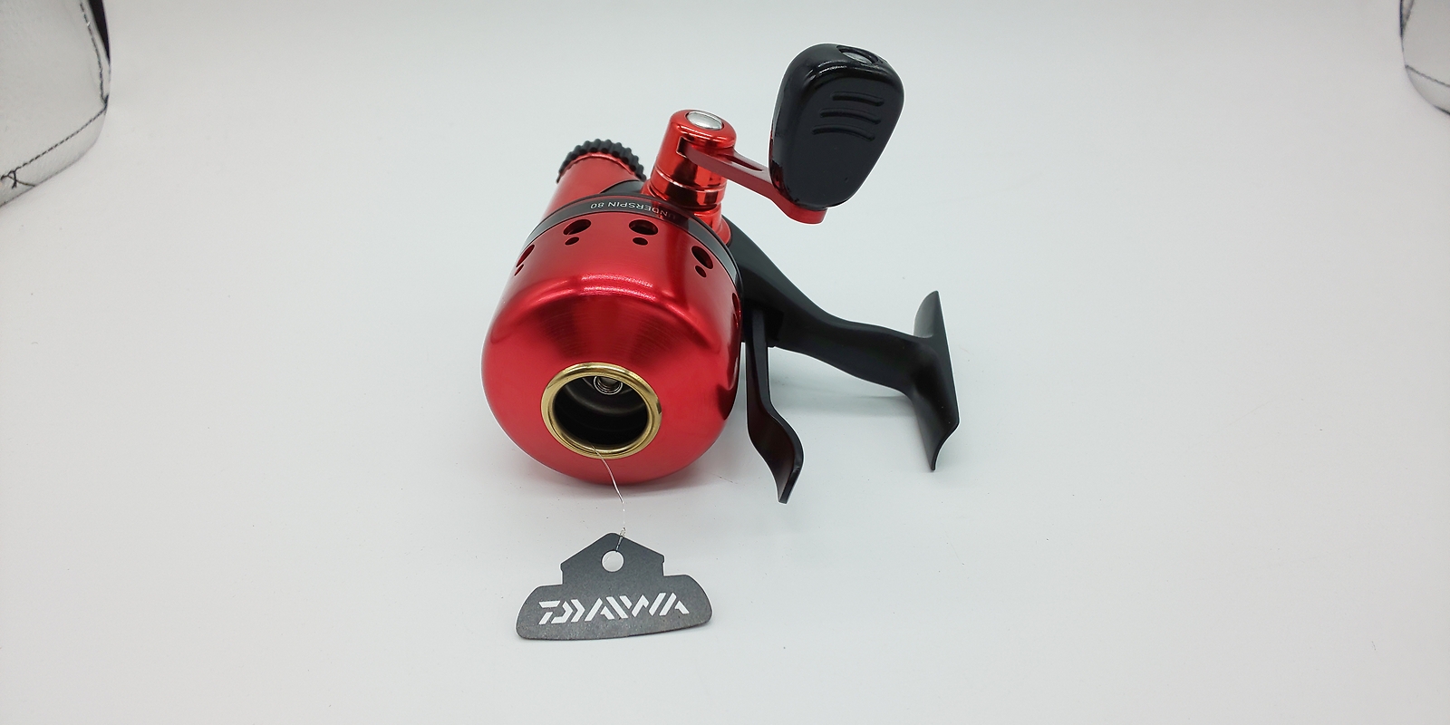 Saltwater Freshwater Fishing Accessory Gerber Defender Rail Fishing Tether  - Retractable Salt & Freshwater Tool Keeper Carabiner Knife