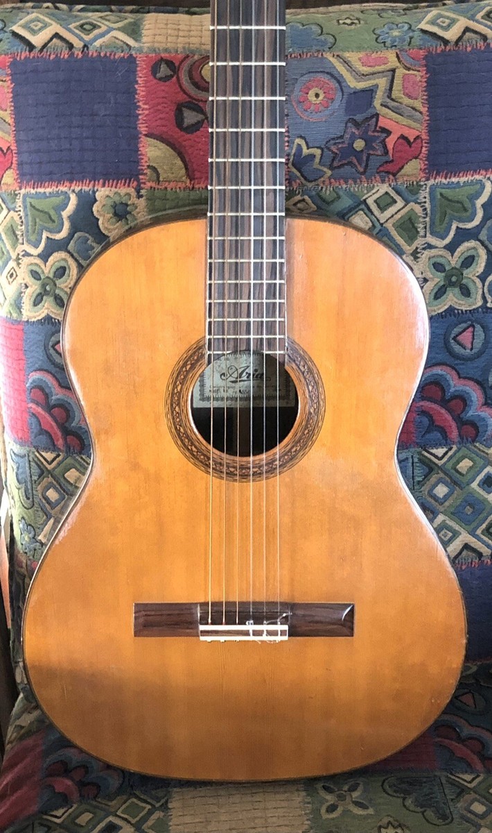 Vintage Aria Model A554 Classical Guitar With Case - Made In