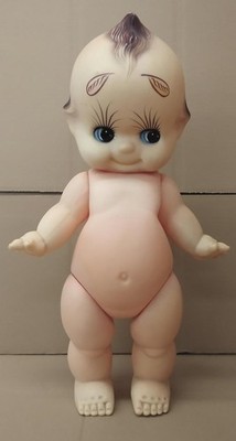 Retro Kewpie Puppe Vintage Spielzeug mit Beschädigung und fehlendem Flügel