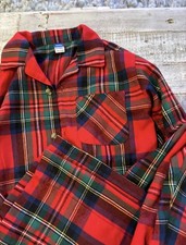 Unisex Old Navy Christmas pajamas size 6-7 long sleeve red plaid