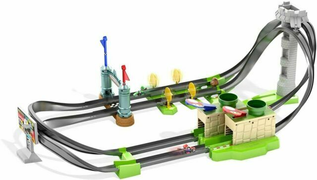 Hot Wheels Mario Kart Circuit Track Set + Yoshi Princess Peach Luigi DIE-CAST.