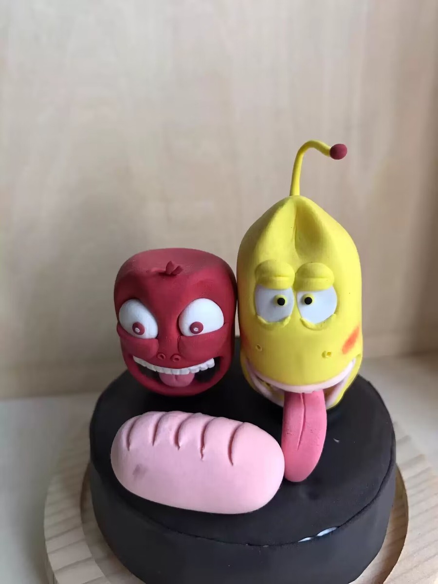 New Larva Resin Statue Red & Yellow Model Figures Custom Pure Handmade Duo  Toys