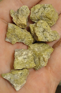 22K-24K GOLD, SILVER, AND PLATINUM SPECIMEN (7) (CHINA) 29.25 GRAMS (VERY RARE)