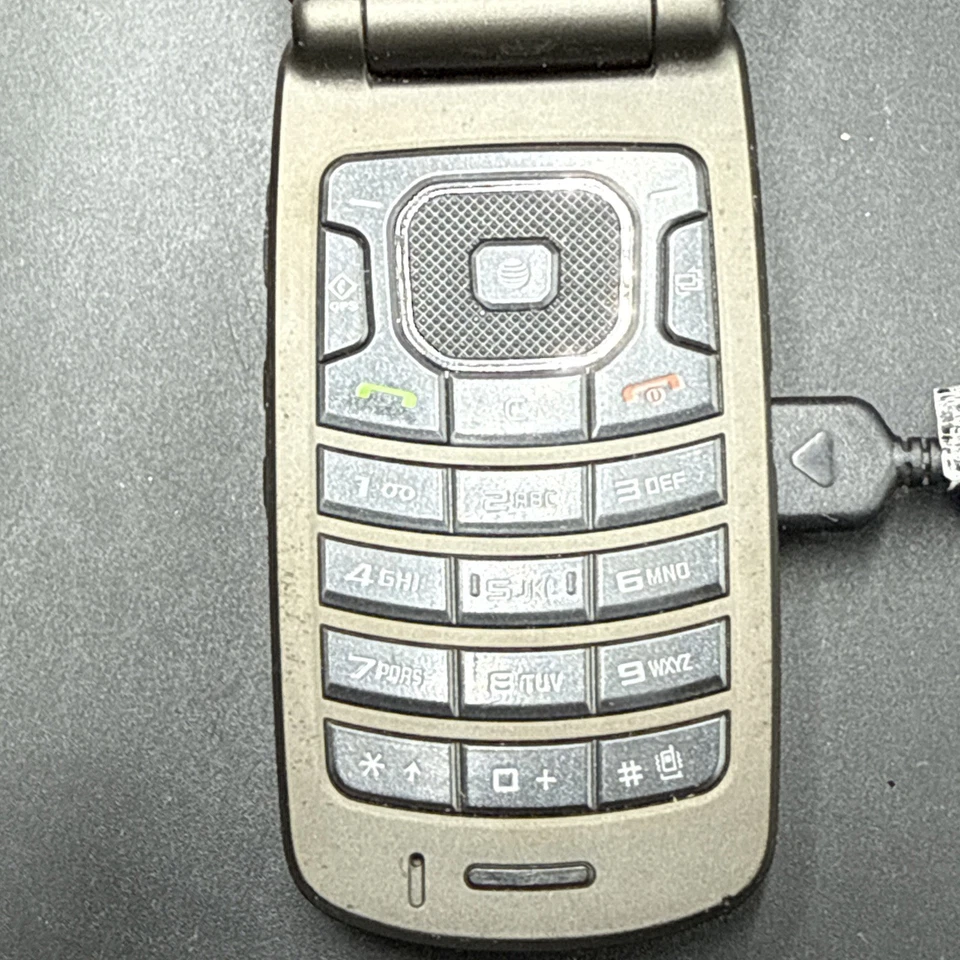 Samsung Rugby II SGH-A847 Black/Gray AT&T  Rugged Flip Cell Phone-No Sim Card - Image 3 of 4