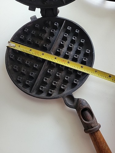 Vintage Favorite Piqua Ware Round Rotatable Cast Iron Waffle Iron #7 Rare - Picture 15 of 16