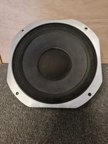 Peavey Speaker  - Picture 1 of 7
