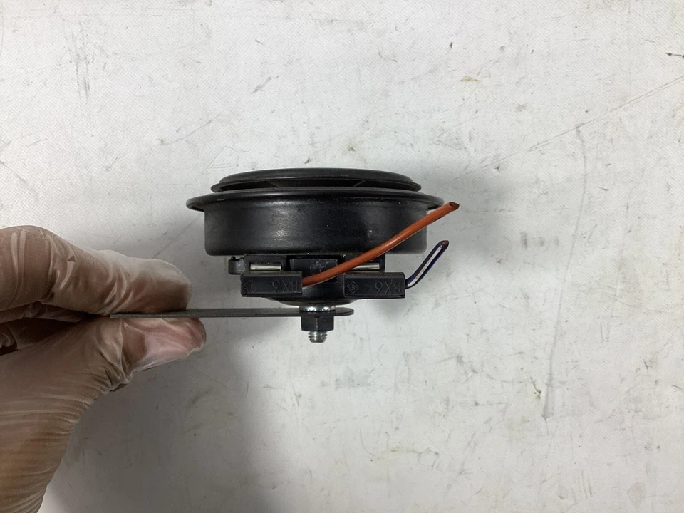 Mercedes Benz GL550 2008-2013 alarma bocina sirena señal izquierda E1000329 OEM. Foto 3 de 4