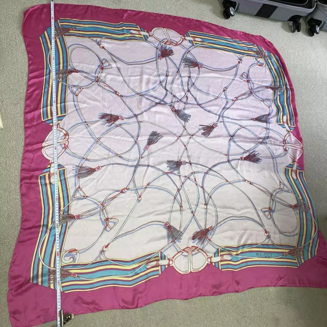 Foulard GUCCI tissu authentique mode rose bleu clair jaune 02K