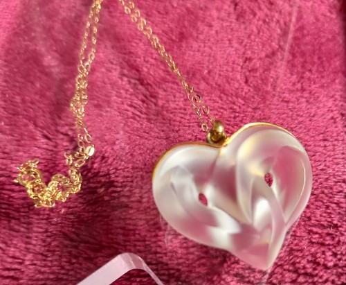 CIONDOLO E CATENA LALIQUE CUORI INTRECCIATI PER SEMPRE ORO 9CT SOLO ROSA O VERDE SINISTRO - Foto 6 di 6