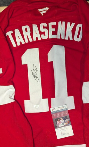Vladimir Tarasenko SIGNED DETROIT RED WINGS JERSEY WITH JSA + - Picture 5 of 5