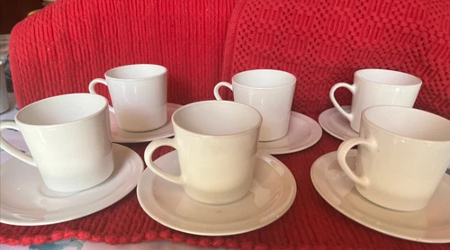 6 White Vintage Corning Centura Cups w Saucers. Super 1970’s Retro!! Tea. Coffee