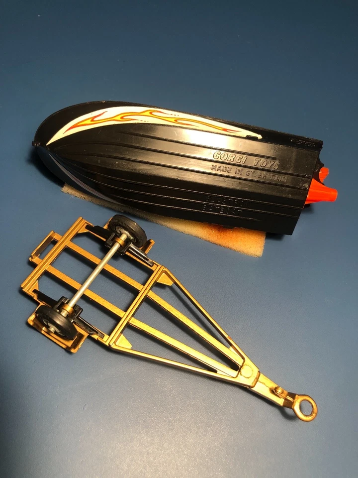 CORGI TOYS 107 BATBOAT 1ST EDITION - 1967 - Image 3 of 4