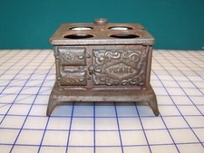 Antique Pearl Brand Cast Iron Dollhouse Salesman Sample Cook Stove