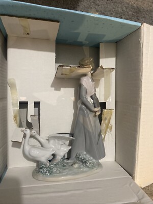 Vintage Lladro Mädchen mit Gänsen Barnyard Szene Gänsemädchen selten verpackt #5659