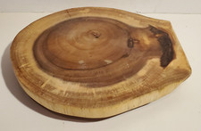 LIPPER INTERNATIONAL ACACIA TREE CUT TRUNK BARK SERVING TRAY FOOTED PLATTER