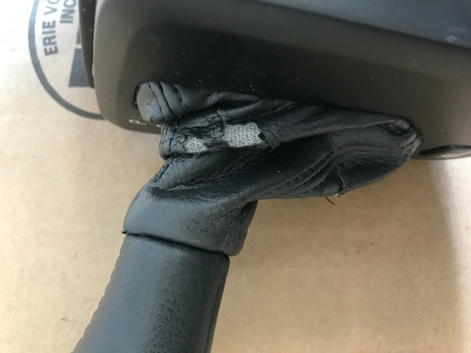 04-09 Volvo S60/V70 Automatic Floor Shifter Geartronic - Image 3 of 4