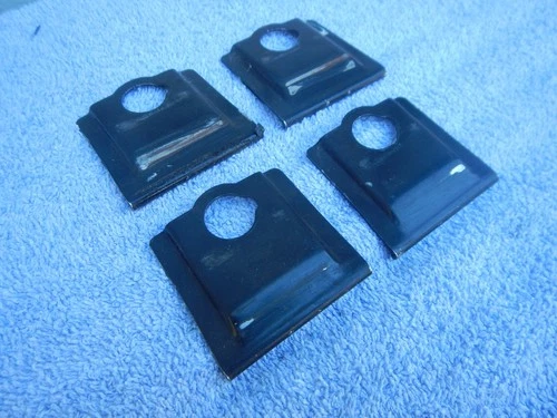 Yakima Q-133 Fit Q-Clips Yakima Q-Tower Roof Rack Q133 SET OF FOUR Used QClips