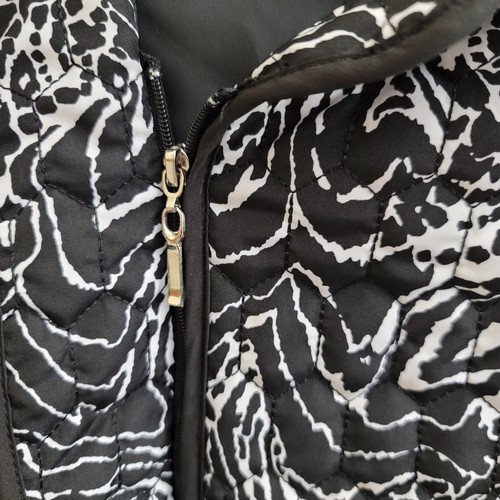 RQT Full Zip Lightweight Printed Quilted Jacket, size Small, Black White - Picture 11 of 14