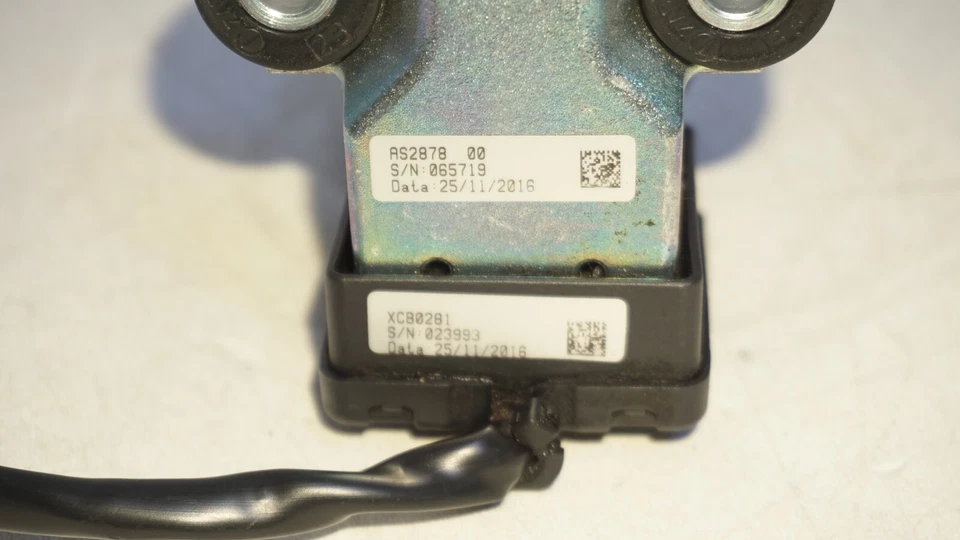 KTM 1290 SuperDuke GT 2017 juego de bloqueo llave tapa de gasolina bloqueo de maletero completo 160677 OEM Foto 4 de 4