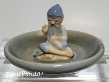Shamrock Pottery Wade 1956 to 1986 Lucky Leprechaun Pin Tray Porcelain Figurine